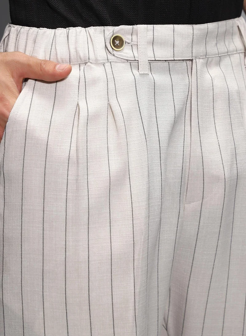 Campus Sutra Men's Daisy White Pinstripe-Pleated Chino Trousers For Casual Wear | Mid-Rise | Regular Fit | Hook & Zip Closure | Trousers Shirt Crafted With Comfort Fit For Everyday Wear