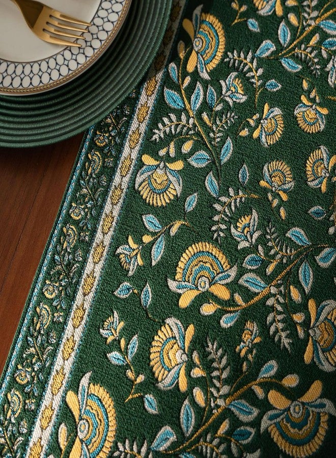 مفرش طاولة فاخر بتصميم كلاسيكي مزين بشرابات، مثالي لديكور المنزل الأنيق، مناسب لغرف الطعام، ولمسات غرف النوم، وهدية مميزة للعرائس (لون أخضر غامق، 13.7 بوصة × 70.8 بوصة). - Image 2