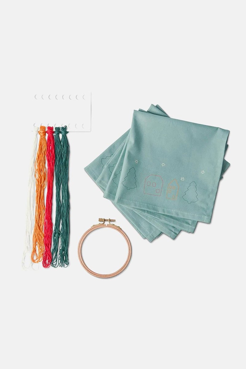 Tchibo 4 Pieces Serviette Embroidery Set, Green - Image 1