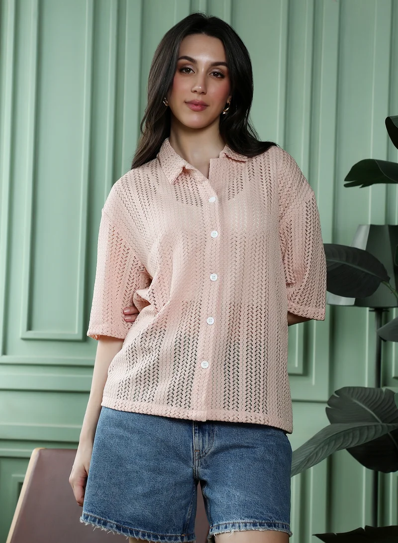 بينيا كولادا قميص نسائي واسع كروشيه زيغي بياقة عادية وأكمام قصيرة وزر إغلاق بلون وردي نيود