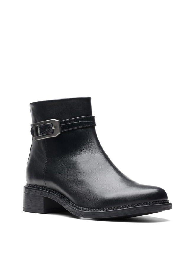 clarks Women's Maye Grace Fashion Boot, Black Leather, 37 EU - Image 1