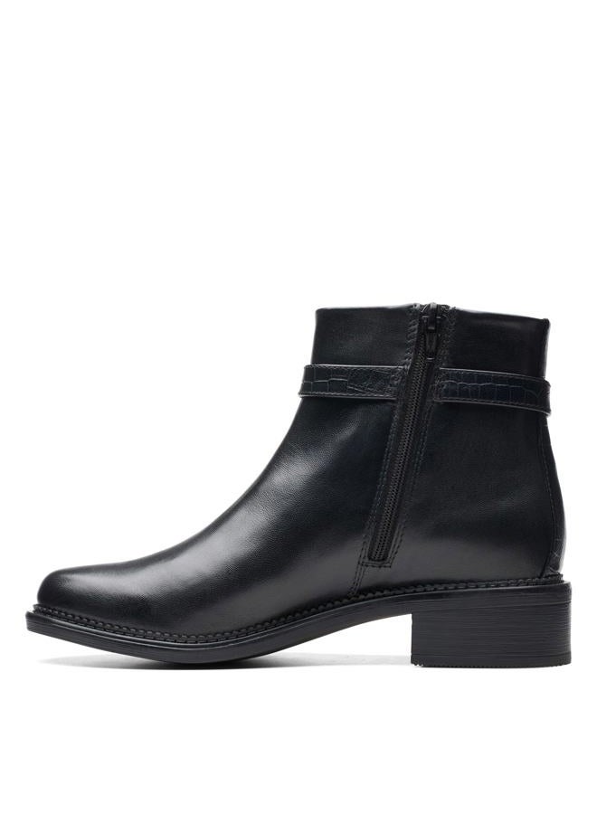 clarks Women's Maye Grace Fashion Boot, Black Leather, 37 EU - Image 5