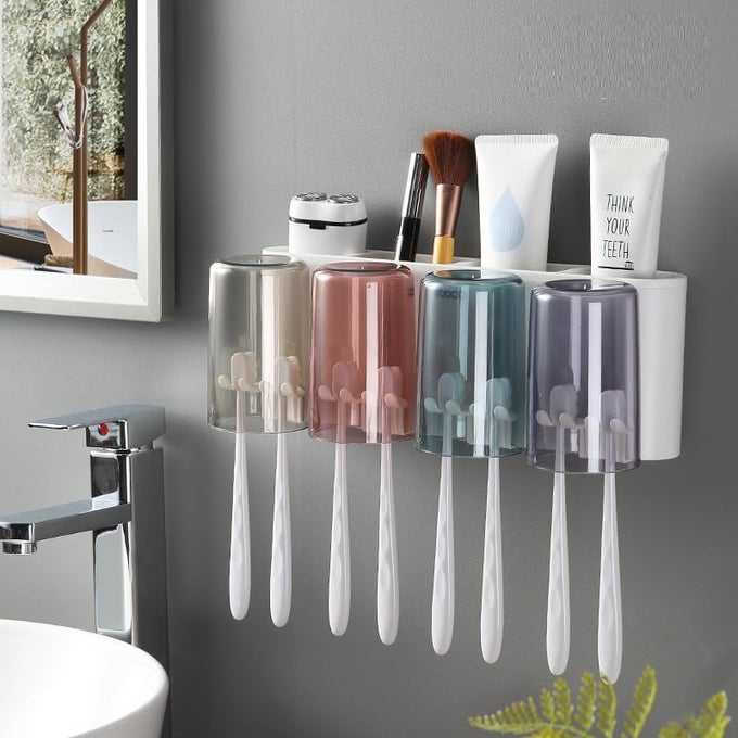 MODERN TOOTHBRUSH RACK BATHROOM PUNCHFREE MOUTHWASH CUP CREATIVE TRANSPARENT WALLMOUNTED TOOTHBRUSH HOLDER SPACE SAVING SELF ADHESIVE MAGIC STICKER DUSTPROOF BATHROOM ACCESSORIESMULTI4CUP