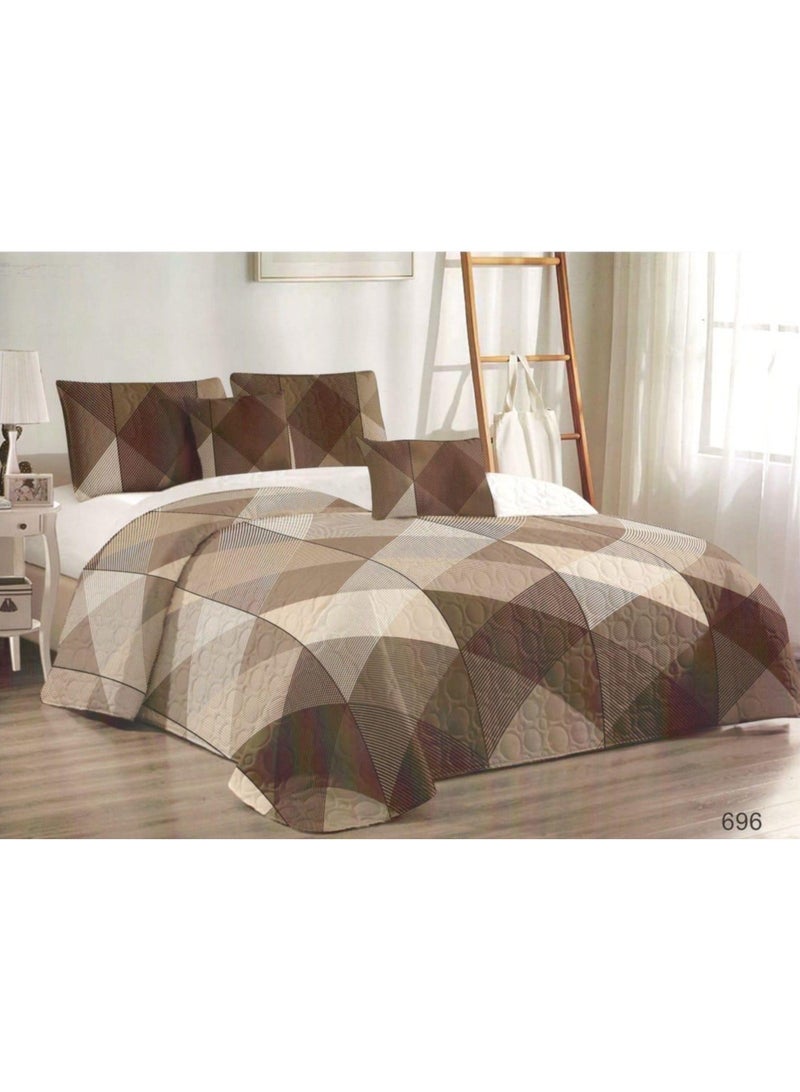 Exquisite King Size 6-Piece Complete Bedding Set – Luxury Jacquard Geometric Comforter, Soft All-Season Bedding with Matching Pillowcases, Shams & Bed Skirt – Elegant, Cozy & Comfortable Bedroom Decor  - Image 1