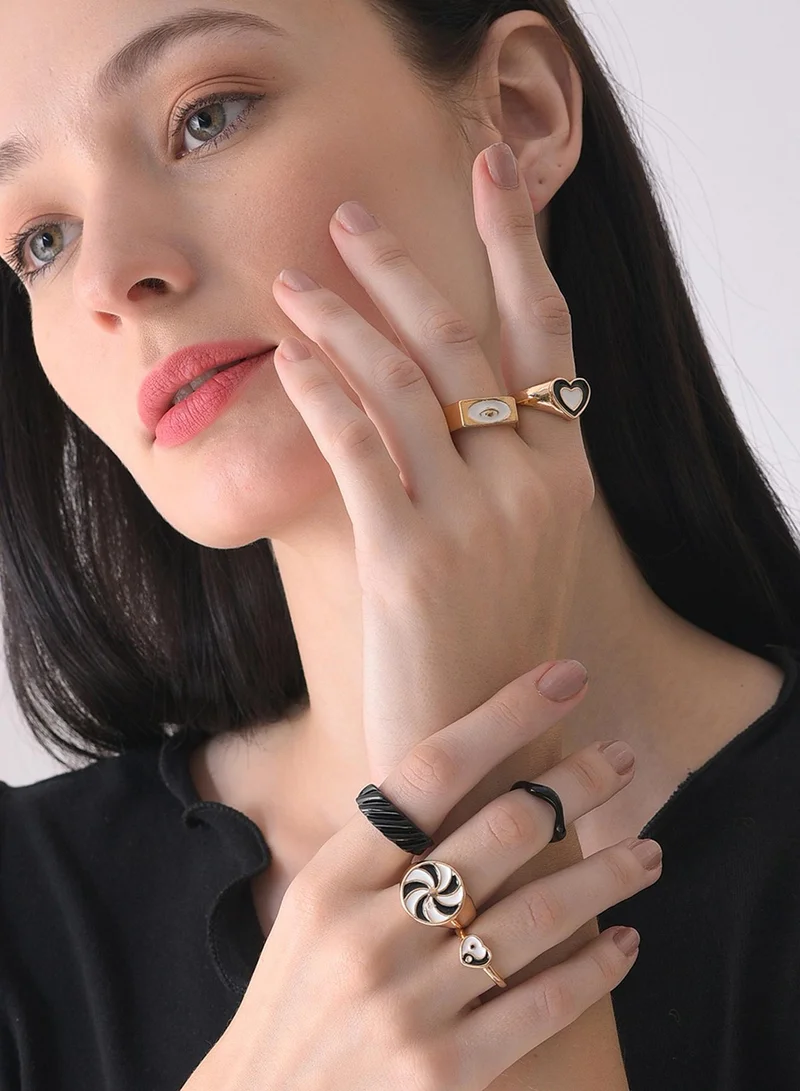 SOHI  Set Of 6 Black Adjustable Artificial Finger Ring Jewellery  | Best Price UAE