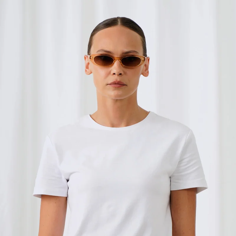 اكسبليست باوتس نظارات شمسية أنيقة للجنسين من تاينا شامبين داكن تدرج بني