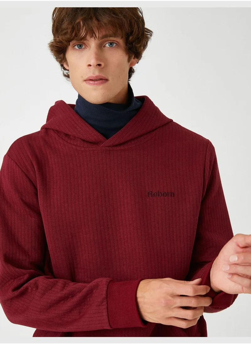 كوتون Slogan Embroidered Hoodie Pocket Detailed