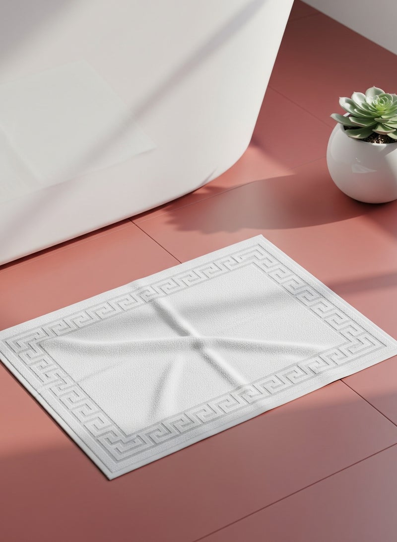 دواسات حمام بيضاء 100% قطن 50 × 90 / 400 غرام - للشقق الفندقية والمنازل والفنادق  - Image 2