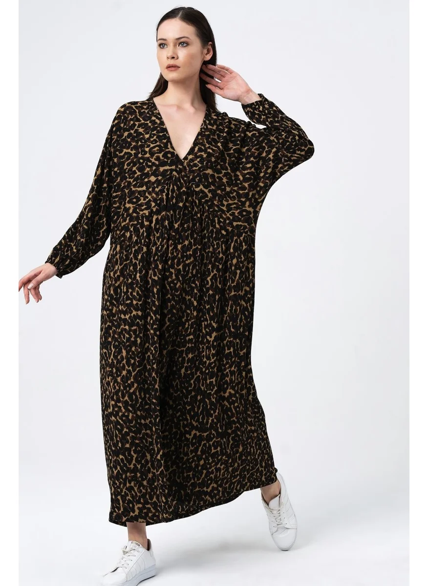 الكسندر جاردي Patterned V Neck Oversize Dress (B22-401A)