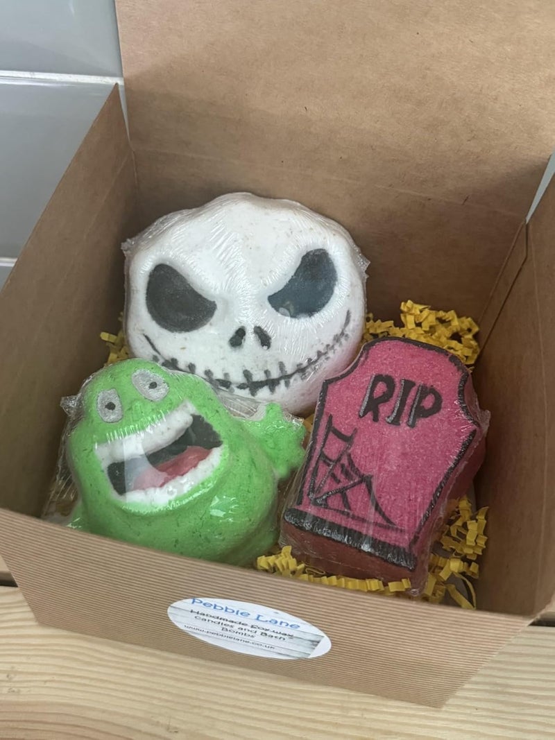 Nightmare Halloween Bathbombs 3 bathbombs in a Box Handpainted in The UK
