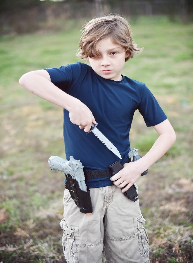 Sunny Days Entertainment Sunny Days Entertainment Commando Toy Play Set - 5 Piece Military Toys for Kids | Cowboy Sheriff Blaster with Holster and Adjustable Belt | Role Play Dress Up Costume Accessories - Maxx Action - Image 3