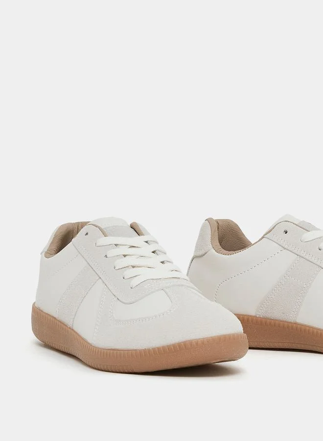Styli Colorblock Contrast Sole Sneaker
