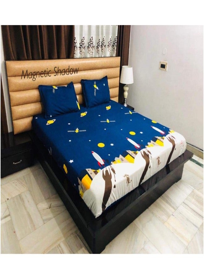 TRIPT HOME DECOR ملاءة سرير فاخرة من القطن المصقول، مقاس كينج (78 × 72 بوصة، حتى 6 بوصات)، بنقشة كرتونية، مع غطائي وسادة - 200 خيط، لون أزرق روكيت دي بي - Image 1