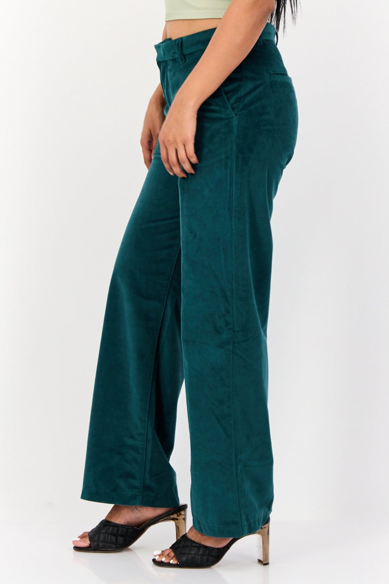 Levi's Women Baggy Fit Solid Wide Leg Pants, Green  - Image 2