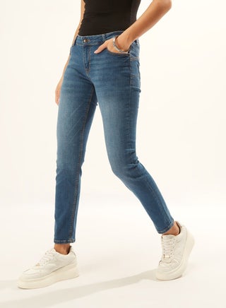 Lee Cooper Plain Jeans with Pocket Detail and Belt Loops - pzsku/Z7957DD1766EF292190C2Z/45/_/1692267467/77211721-6dbb-4a40-acc8-c7ac1f7f91ab