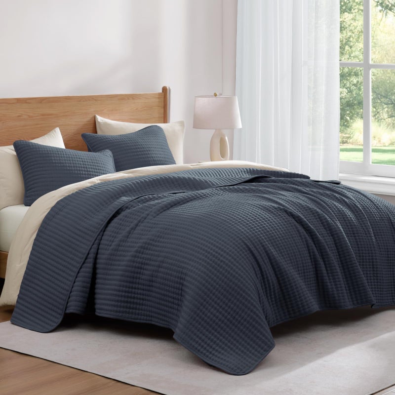 WRENSONGE King Size Quilt-3 Pieces Lightweight Blue Grey Bedspreads King Quilt Bedding Set for All Seasons, Soft Summer Coverlet with 2 Pillow Shams Suitable for Bed, Couch, Quilt Blanket - Image 2