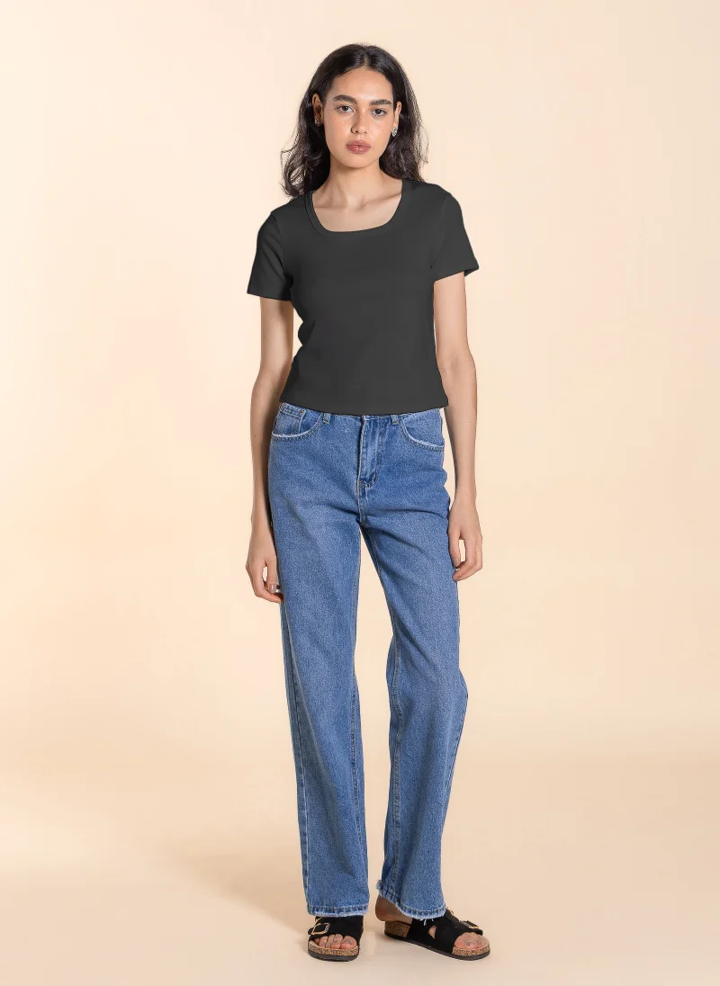 SHAPES WIDE NECK BASIC T-SHIRT