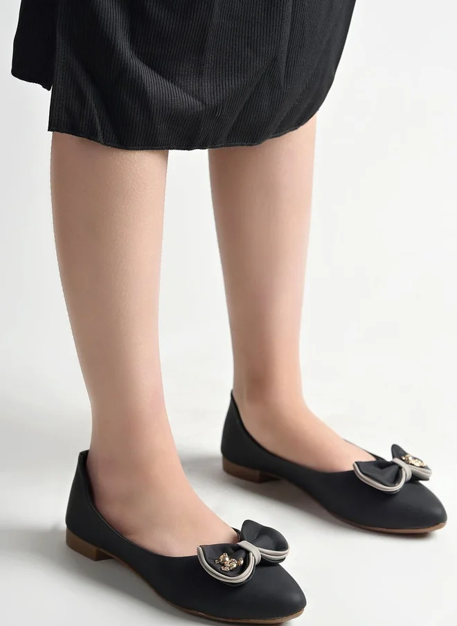 شوتوبيا Shoetopia Women Embellished Pointed Toe Ballerinas