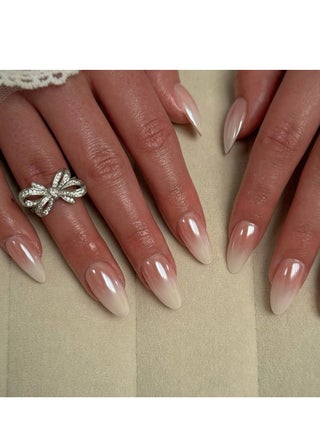 Press on nails, French 30-Piece Set of High-Quality Gradient Fake Nails, Almond-Shaped Wearable Nails with Luxurious Coating Design, Fake Acrylic Nails With Glue Kit. - pzsku/Z79606EB758AB8C38515DZ/45/_/1730136243/726d0ea8-eef1-434a-b968-1630fb729520