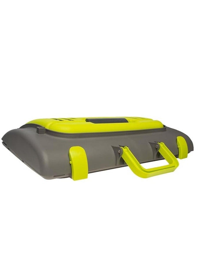 Triangular plastic cat carrier travel carrier collapsable and easy to use 45x35x30cm 500g - Image 2