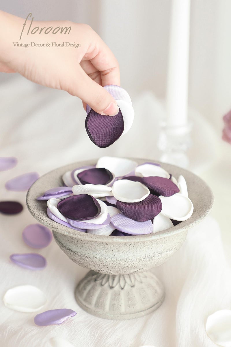 Floroom 300pcs Rose Petals Lilac Plum Faux Silk Flower Petals for Wedding Flower Girl Basket Aisle Scatter Dinner Table Centerpieces Party Confetti Bridal Shower Romantic Night Decoration - Image 3
