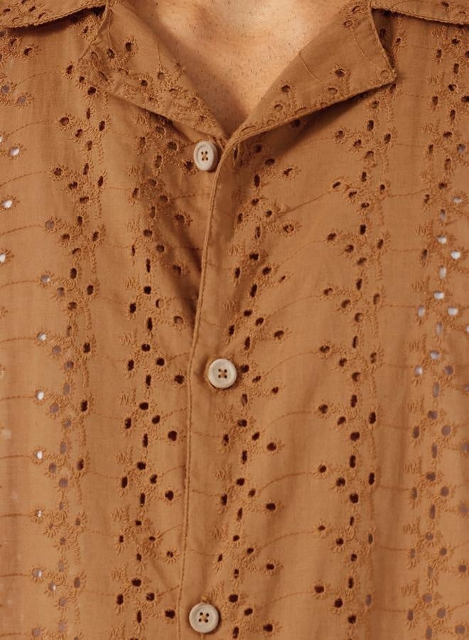 Styli Schiffli Notch Label Neck Relaxed Fit Shirt  - Image 3