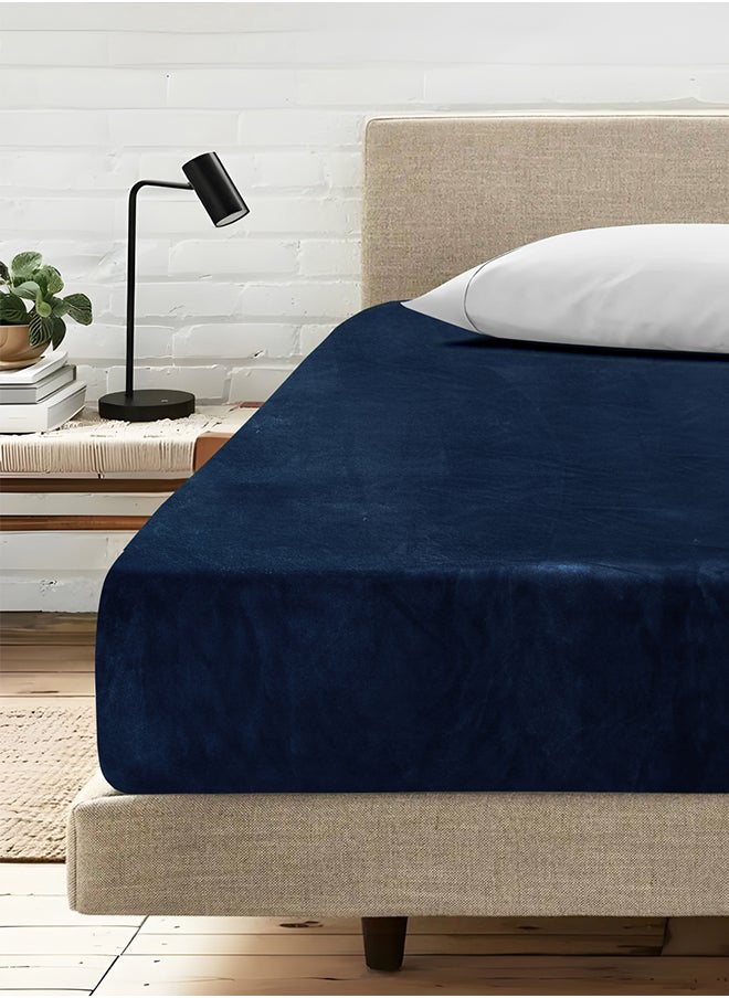 Single Fitted Velvet Sheet - pzsku/Z79663C48D40F90CC892BZ/45/_/1734432706/0b6ecbb7-ca4b-41f4-9d35-fc0d2aa498a1