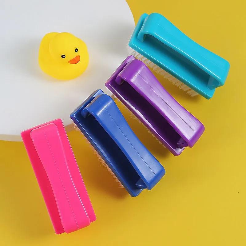 Gentle Grip Hand & Nail Brush - Image 3