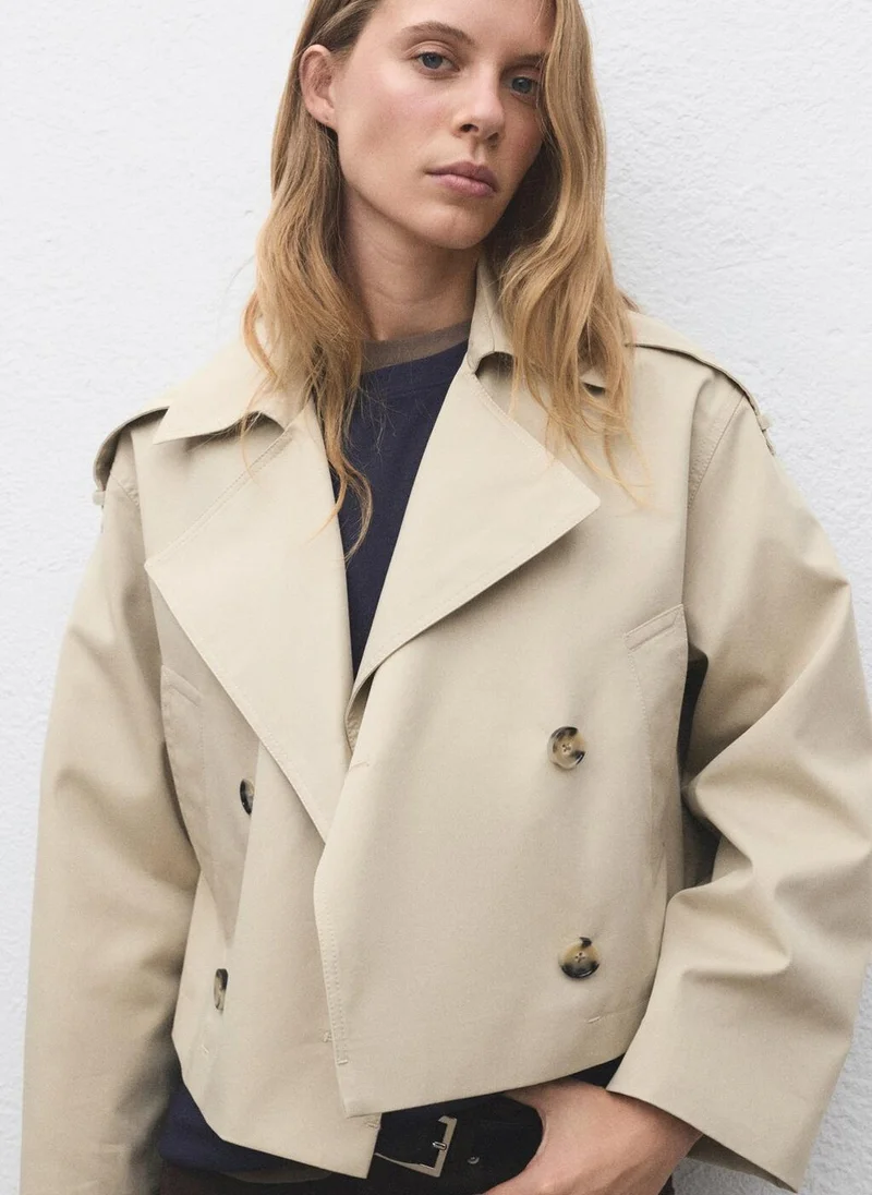 مانجو Double-breasted cropped trench coat