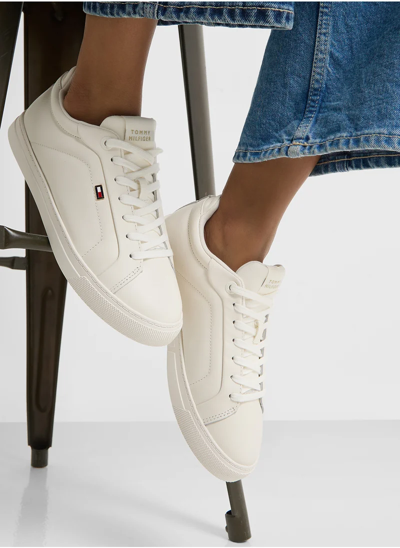تومي هيلفيغر Logo Detail Lace Up Low Top Sneakers