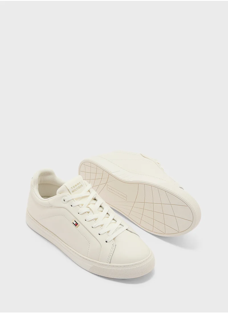 تومي هيلفيغر Logo Detail Lace Up Low Top Sneakers