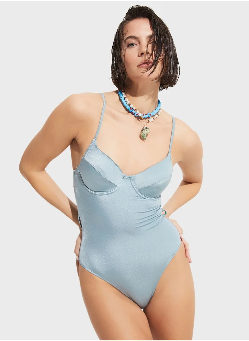 جون Strappy High Leg Swimsuit