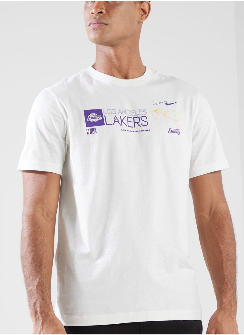 Los Angeles Lakers Essential T-Shirt - pzsku/Z7977C1041EB84F4B28E6Z/45/_/1708906762/27baf292-2a62-4d9f-89d0-d3383ff243f8