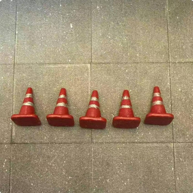 predolo 1/64 Scale Road Cone Detailed Miniature Traffic Cone Realistic Weathered Finish Small Pylon for Hobbyists, Sand Table Scenes, Dioramas, Orange - Image 5