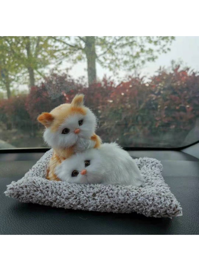 لوازم تزيين السيارة على شكل قطة مصنوعة من الكربون المنشط لسيارة زوجين قطط من فحم الخيزران لعبة محاكاة قطط لطيفة ومبتكرة - اللون: قطة بيضاء نائمة صغيرة الحجم (مع صرخة) - Image 3