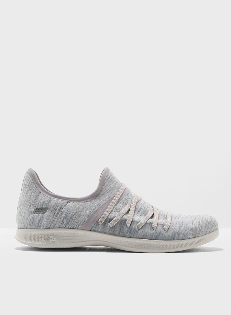 SKECHERS Go Step Lite - Strived