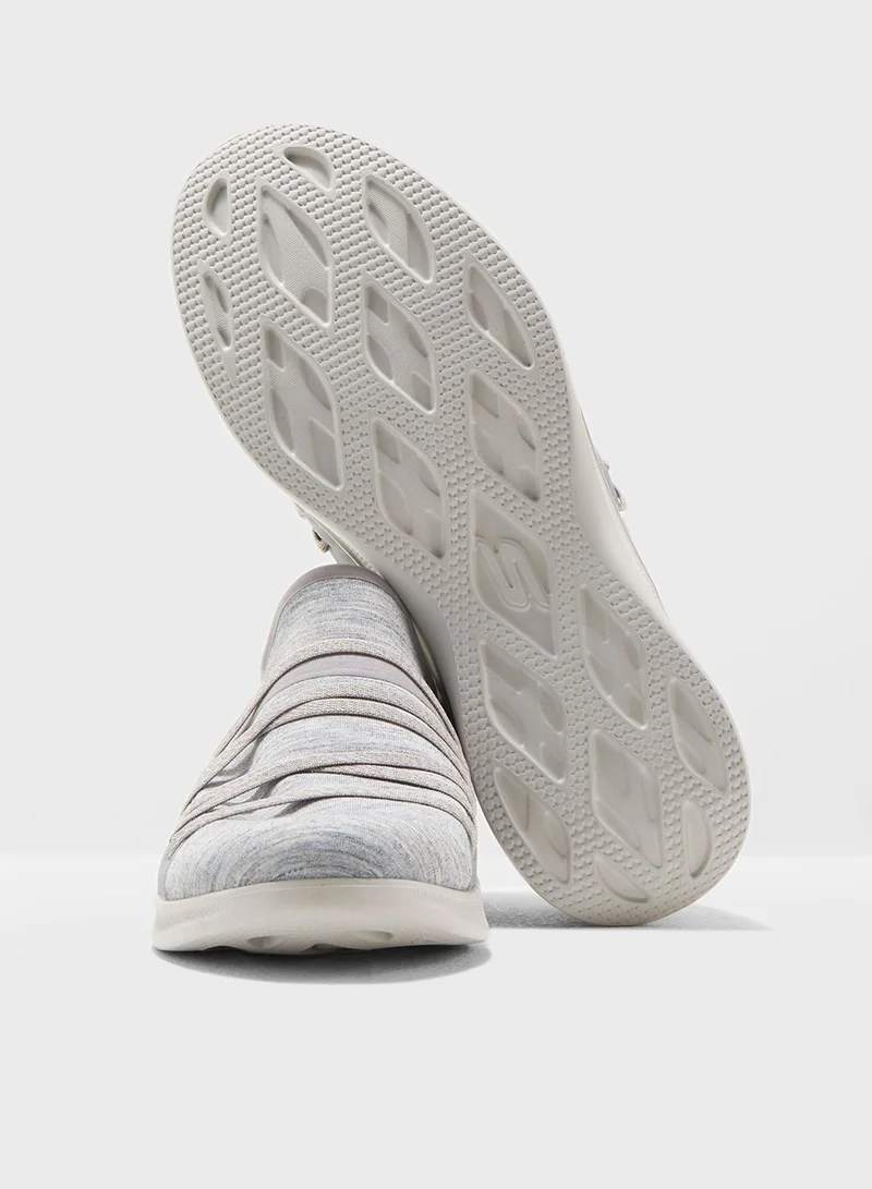 SKECHERS Go Step Lite - Strived