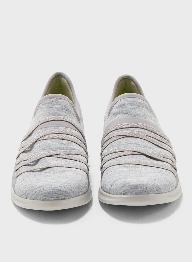SKECHERS Go Step Lite - Strived