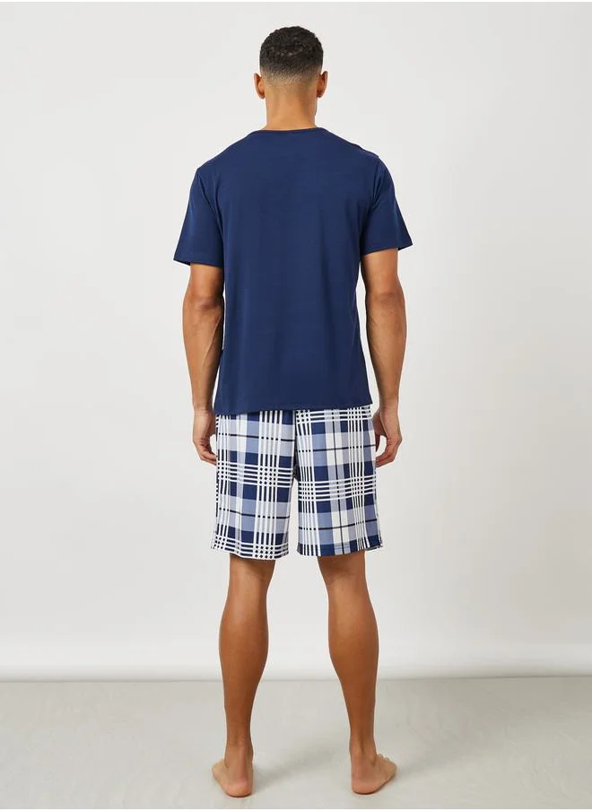 Styli Solid T-Shirt & Checkered Shorts Set