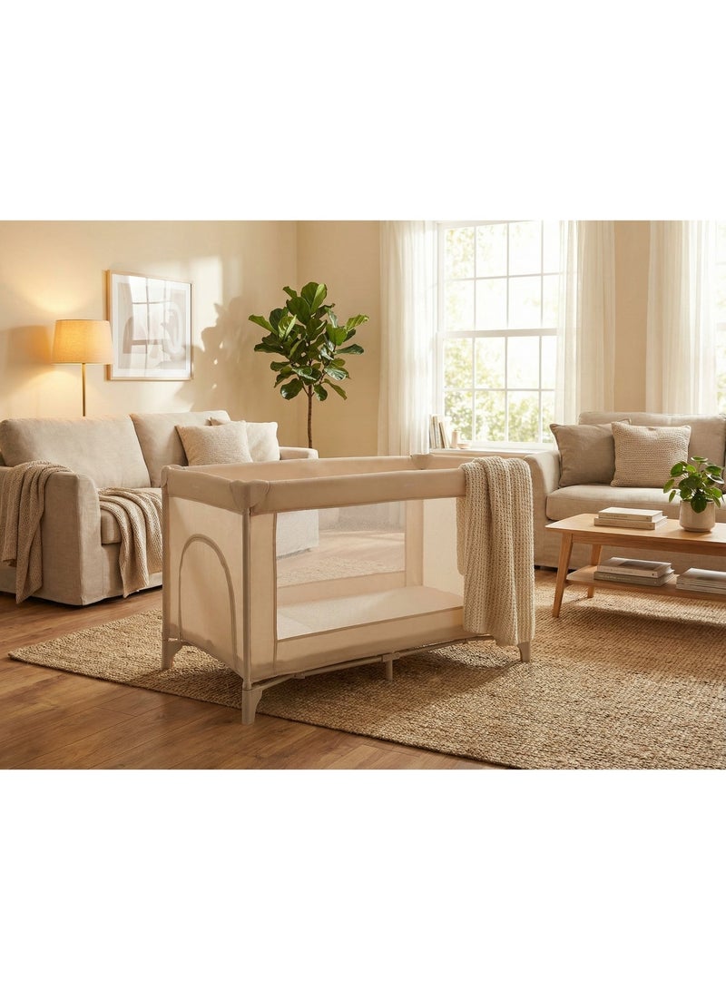 آسي بلاي سرير أطفال قابل للحمل وقابل للطي للسفر، سرير لعب وسرير سفر مع مرتبة مريحة، مركز حضانة مثالي للرضّع. - Image 3