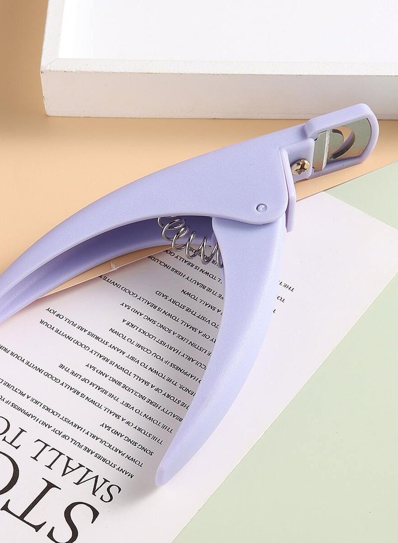 Artificial nail clipper designed with a comfortable handle to provide better control and reduce pressure on the hand, helping you cut nails accurately and easily. - Image 2