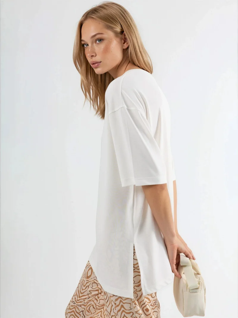 بوسيم BUSEM Slit Detailed Crew Neck Short Sleeve T-Shirt