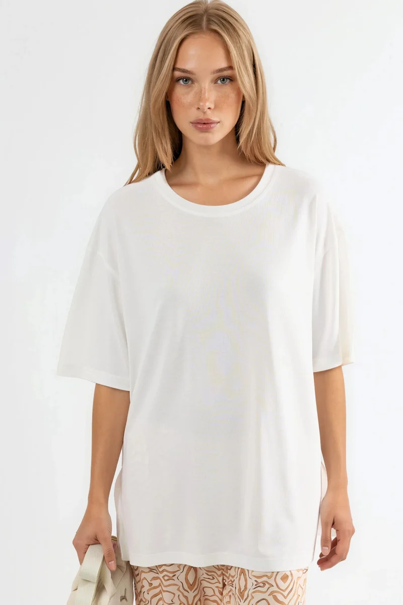 بوسيم BUSEM Slit Detailed Crew Neck Short Sleeve T-Shirt