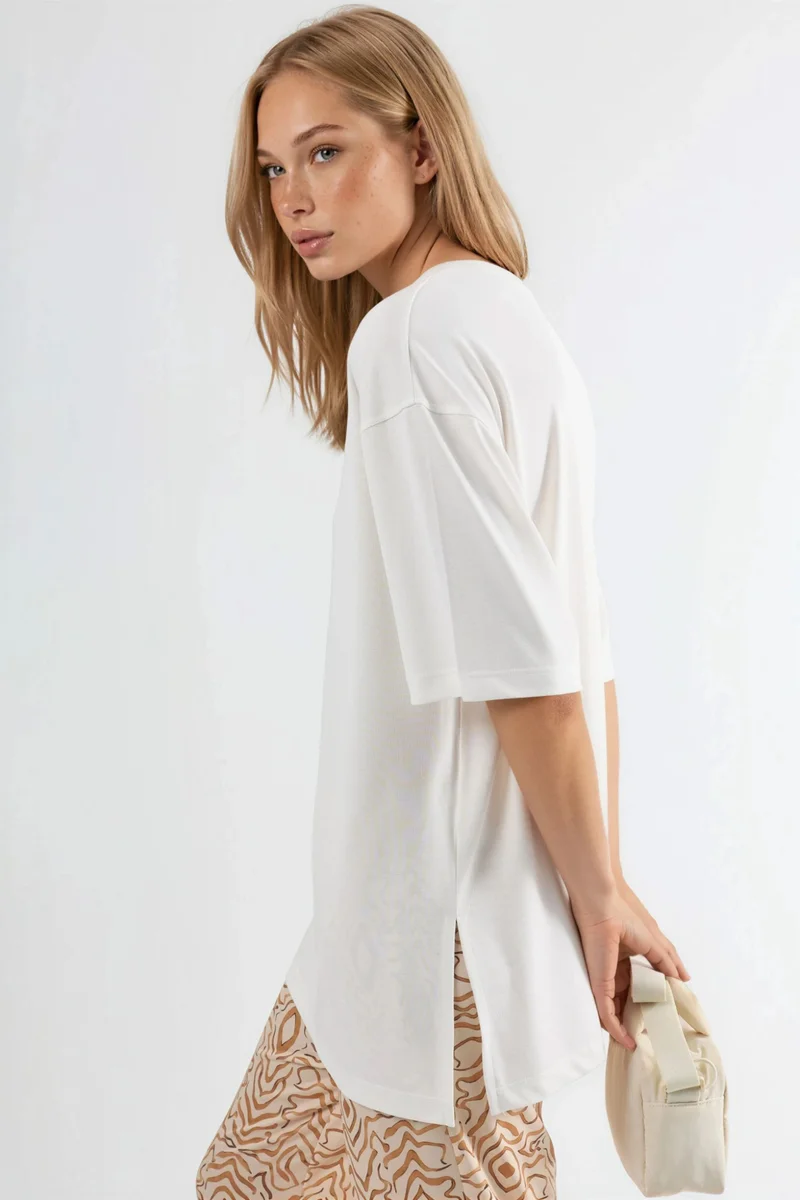 بوسيم BUSEM Slit Detailed Crew Neck Short Sleeve T-Shirt