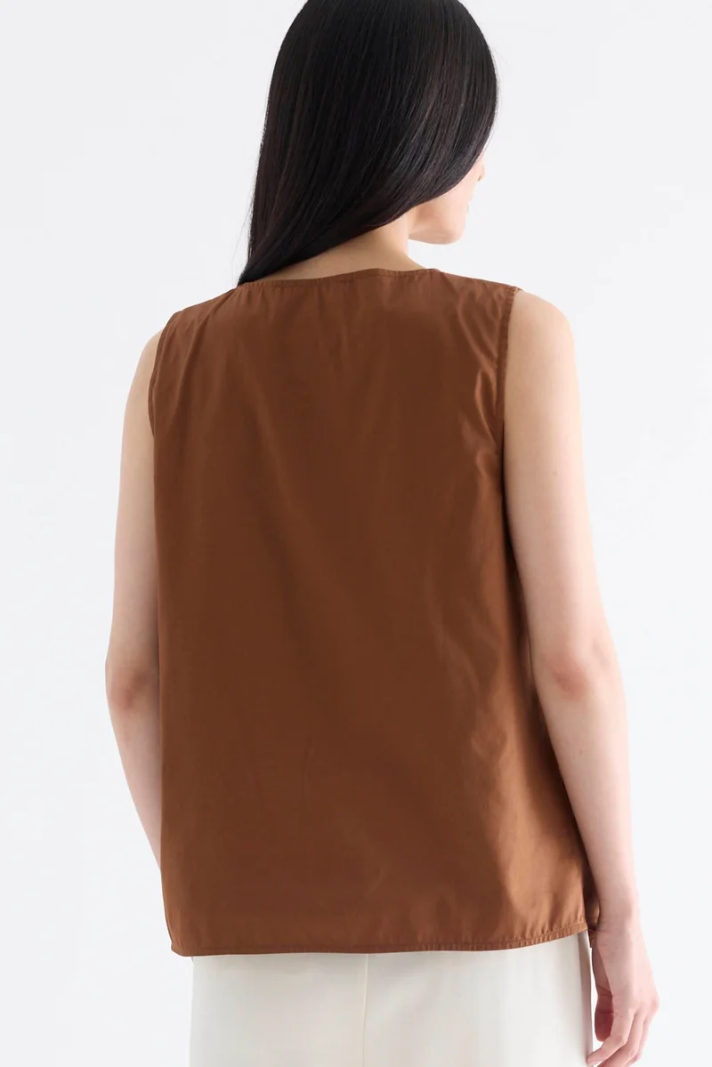 The Editor's Market Kai Twist-Front Top