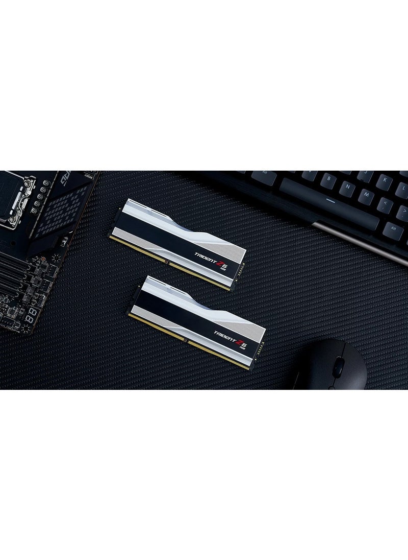 Trident - مجموعة ذاكرة سطح المكتب ثنائية القناة DDR5 من سلسلة Trident Z5 RGB سعة 32 جيجابايت (2 × 16 جيجابايت)، سرعة ذاكرة 6800 ميجاهرتز، زمن انتقال CL34 CAS، 1.40 فولت، Intel XMP 3.0، 288 دبوسًا، أسود | F5-6800J3445G16GX2-TZ5RS - Image 1