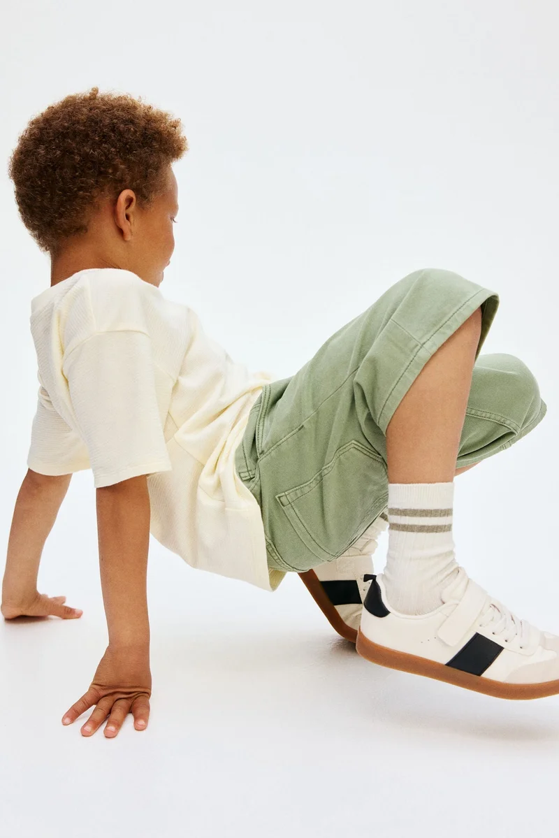 اتش اند ام Twill shorts