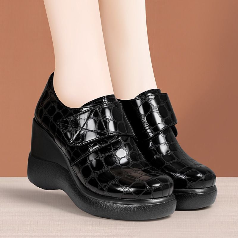Soft Bottom Patent Leather Wedge Moms Shoes Women'S Platform Waterproof Platform Round Head Comfortable Wear Moms Shoes Plus Size Deep Mouth Shoes - Image 4