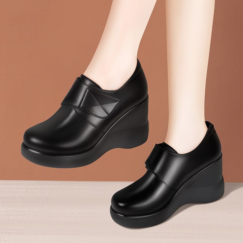 Soft Bottom Patent Leather Wedge Moms Shoes Women'S Platform Waterproof Platform Round Head Comfortable Wear Moms Shoes Plus Size Deep Mouth Shoes - Image 1