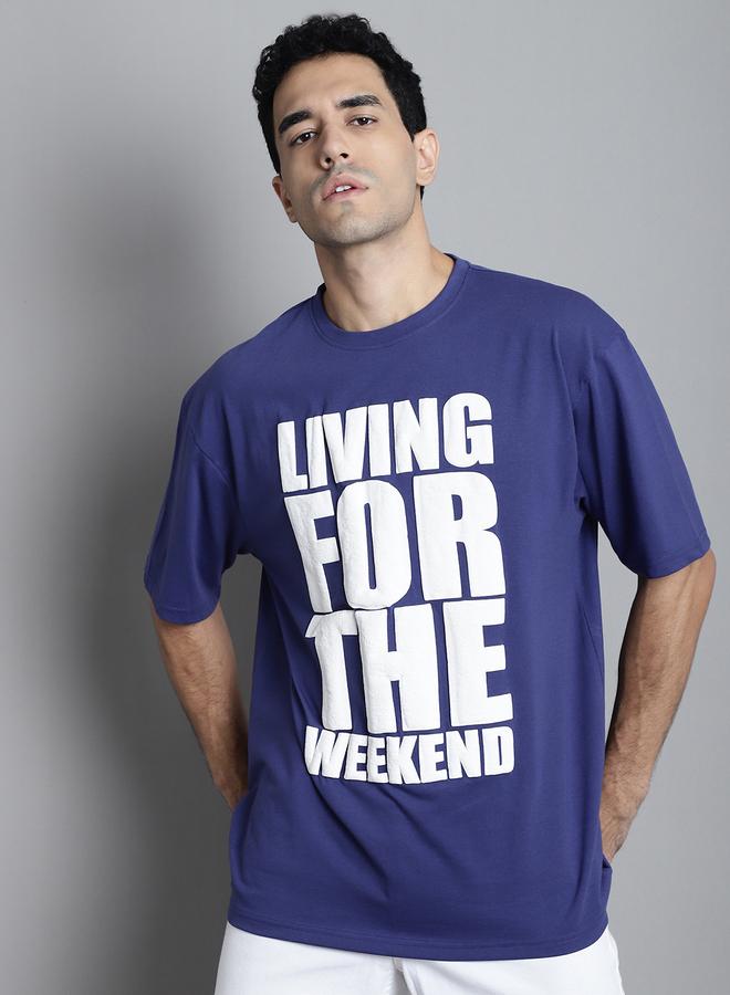 تايك تو تيشيرت رجالي أزرق داكن بطباعة شعار كبير من دور - Image 1